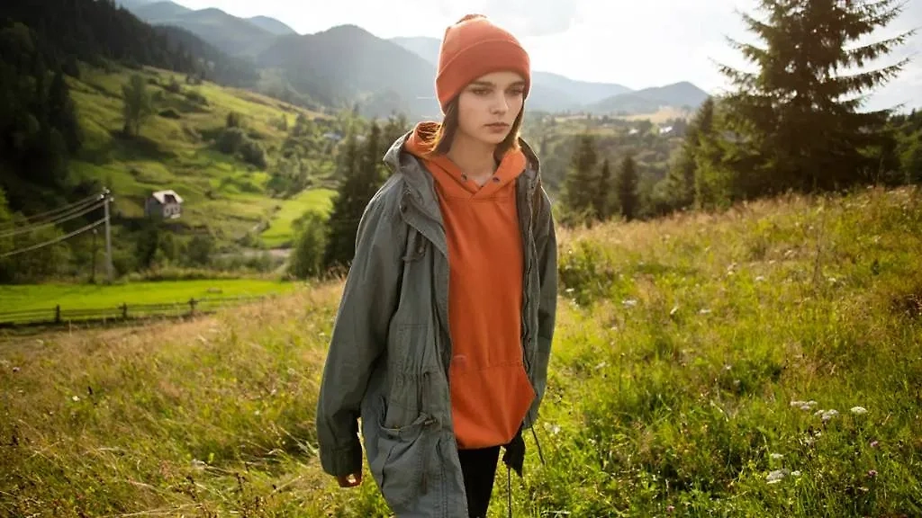 Какую одежду лучше носить в лесу, чтобы избавиться от клещей. Фото © Freepik