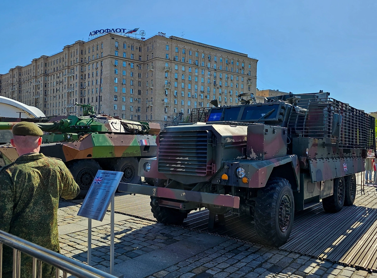 Британский бронеавтомобиль Mastiff PPV. Фото © АГН "Москва"