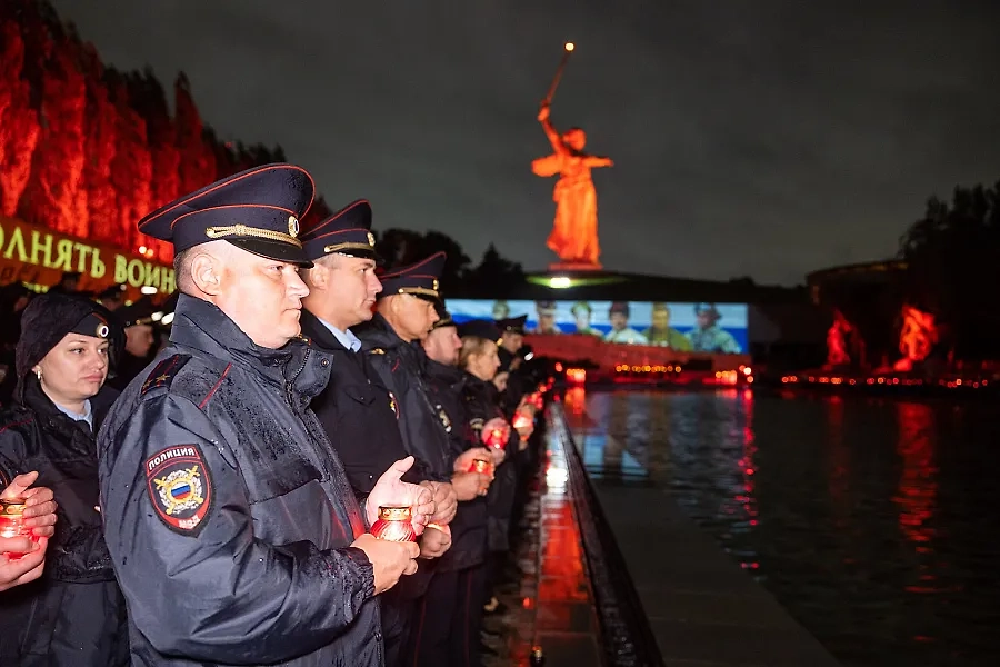 Акция "Завтра была война" на Мамаевом кургане. Фото © Пресс-служба Администрации Волгоградской области