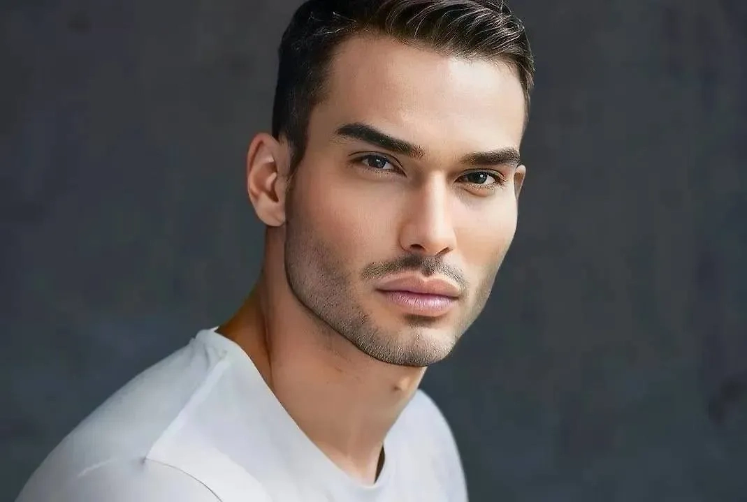 2024 год станет переломным для всего человечества, если верить пророчествам экстрасенса из Бразилии Атоса Саломе. Фото © Instagram (признан экстремистской организацией и запрещён на территории Российской Федерации) / athos_salome