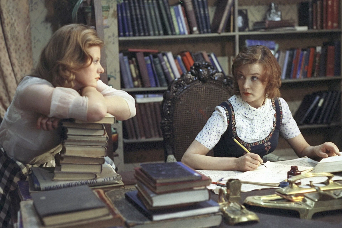 Эти кинокартины в народе называют лучшие советские фильмы. Фото © фильм «Москва слезам не верит», режиссёр Владимир Меньшов, сценарист Валентин Черных / Kinopoisk