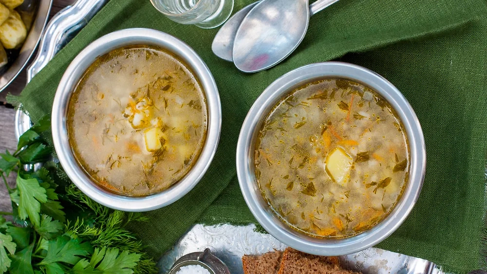 Рецепт рассольника с консервами, как это делали в Союзе. Фото © Shutterstock