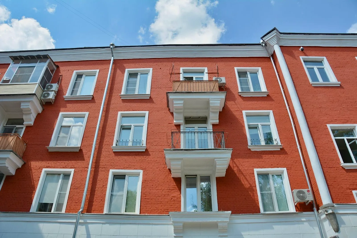 В здании обустроили новую отмостку. Фото © mos.ru 