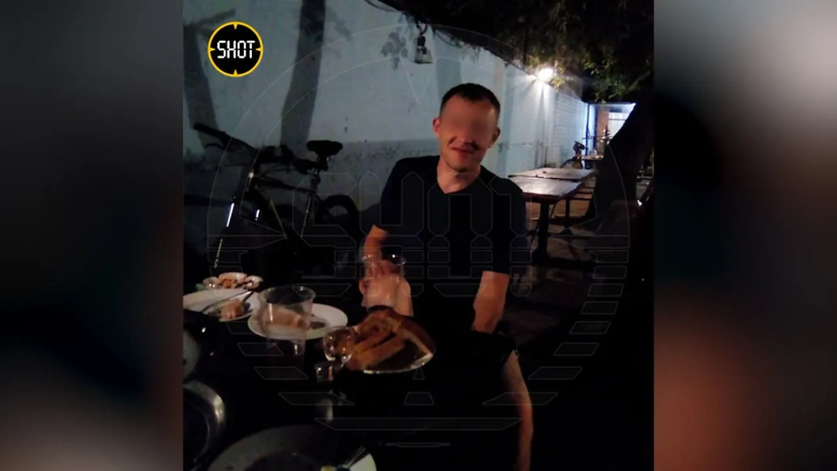 Житель Йошкар-Олы, задержанные по делу об афере с квартирой Долиной. Фото © SHOT