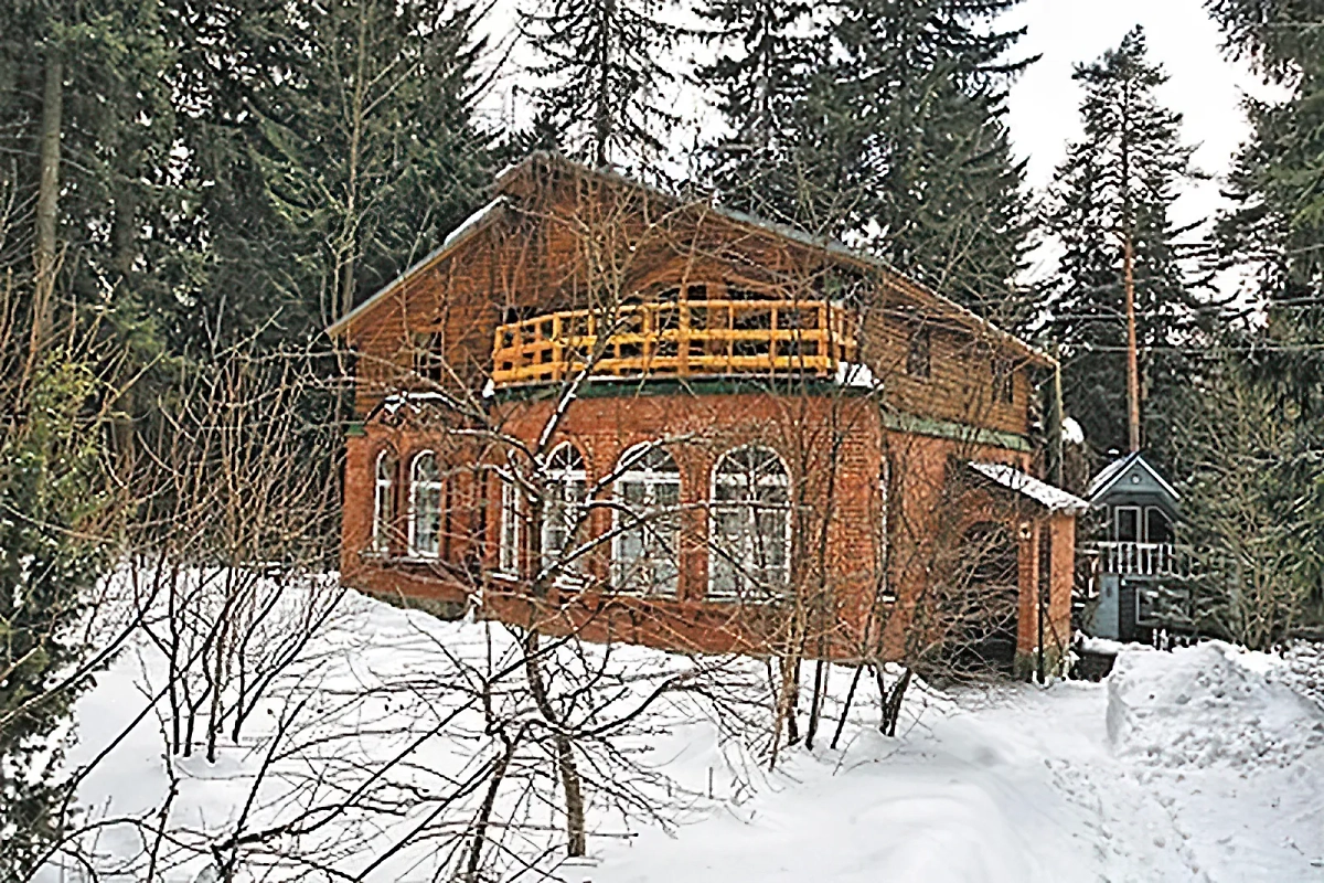 Дом Аллы Будницкой и Лии Ахеджаковой. Фото © domzamkad.ru