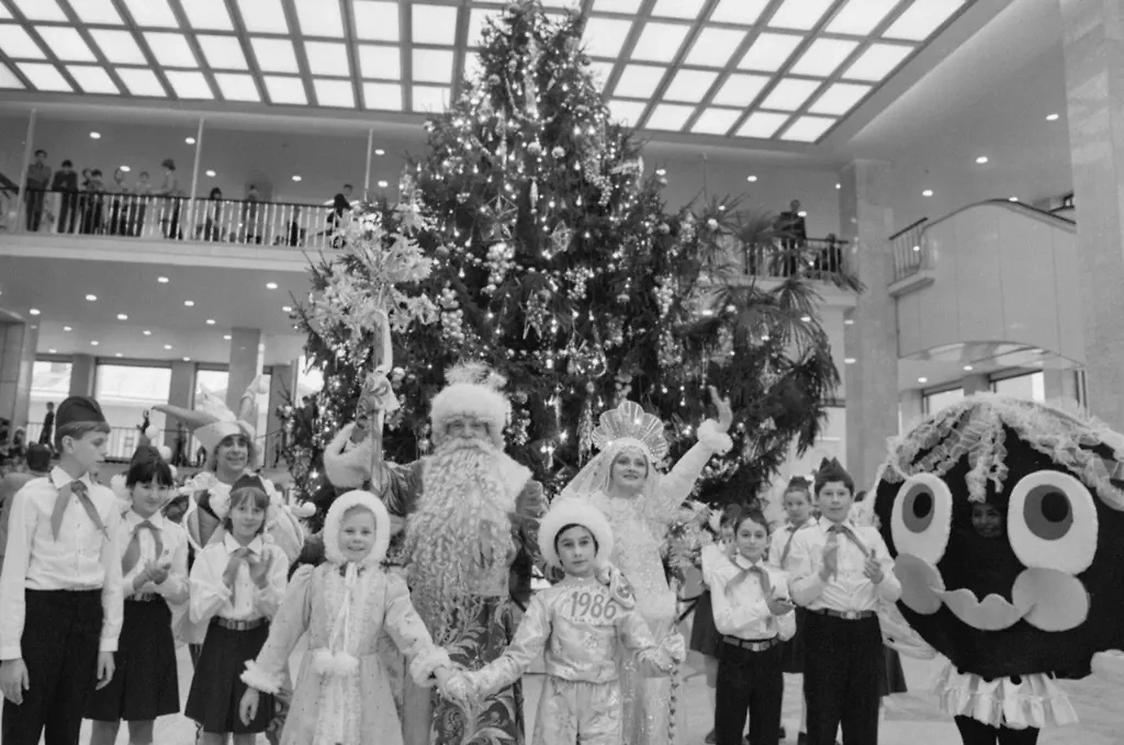 Лучшие новогодние представления в СССР: Кремль, «Олимпийский» и Колонный зал.  Фото © ТАСС / Валентин Соболев