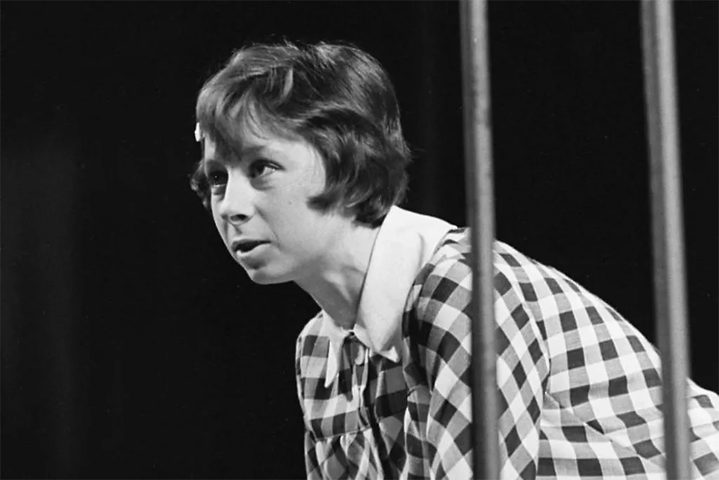 Актриса на сцене ТЮЗа. Фото © ТАСС / Валентин Кузьмин