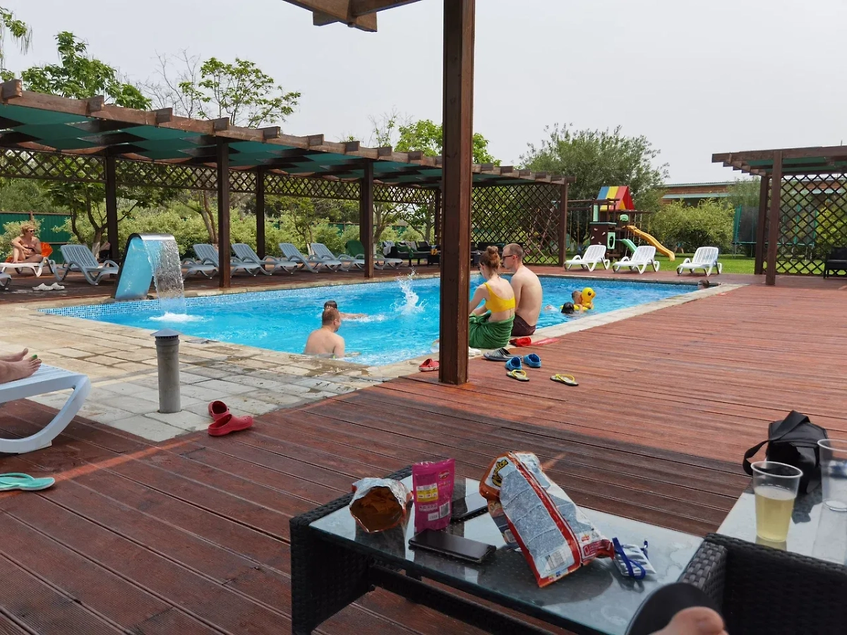 Хозяйство астраханской рыббазы. Фото © Yandex Map