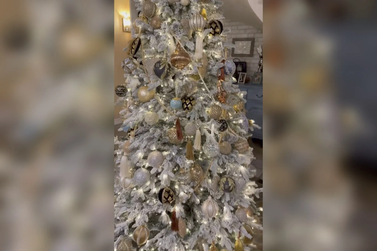 Красивая и нежная ёлка Преснякова и Подольской. Наталья наряжала её с детьми. Фото © Instagram (признан экстремистской организацией и запрещён на территории Российской Федерации) / presnyakovvladimir