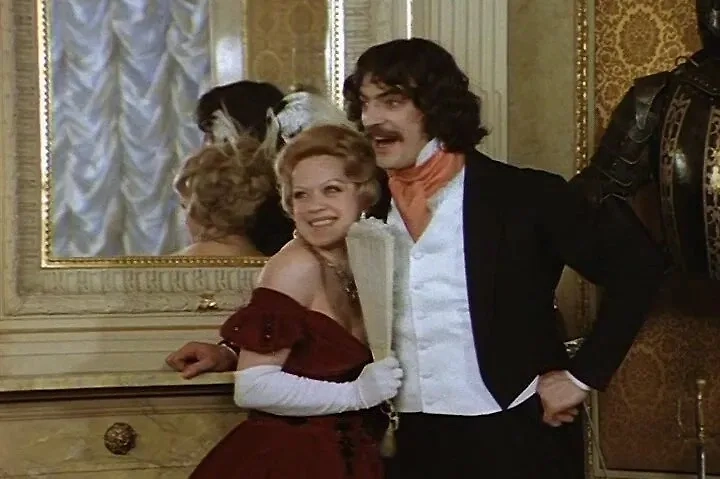 Михаил Боярский в 2024 году празднует свой юбилей. Фото © фильм «Соломенная шляпа», режиссёр Леонид Квинихидзе, сценаристы Леонид Квинихидзе, Эжен Лабиш / Kinopoisk