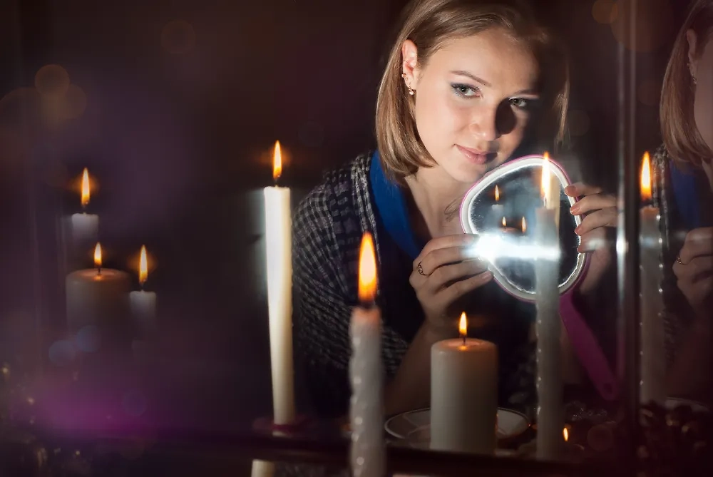 Эффективный способ, как узнать свою прошлую жизнь, — провести таинственный ритуал. Фото © Shutterstock