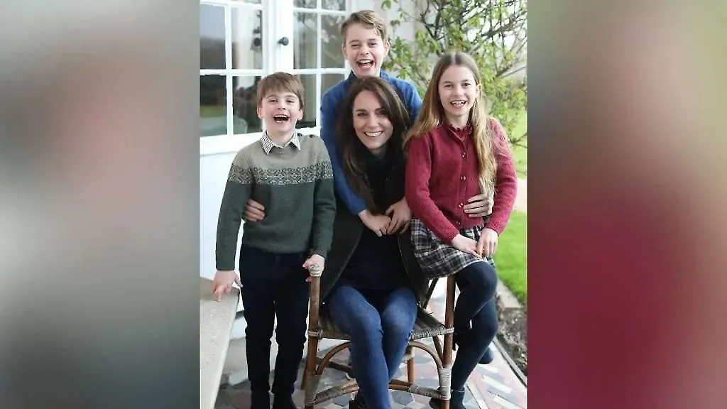 Данное фото принцессы Уэльской подозревают в фотошопе. Фото © Instagram (соцсеть запрещена в РФ; принадлежит корпорации Meta, которая признана в РФ экстремистской) / princeandprincessofwales