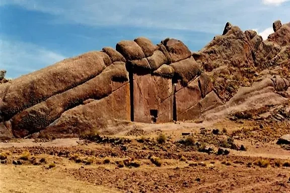 «Звёздные врата Араму Муру». Фото © Wikipedia / Jerrywills