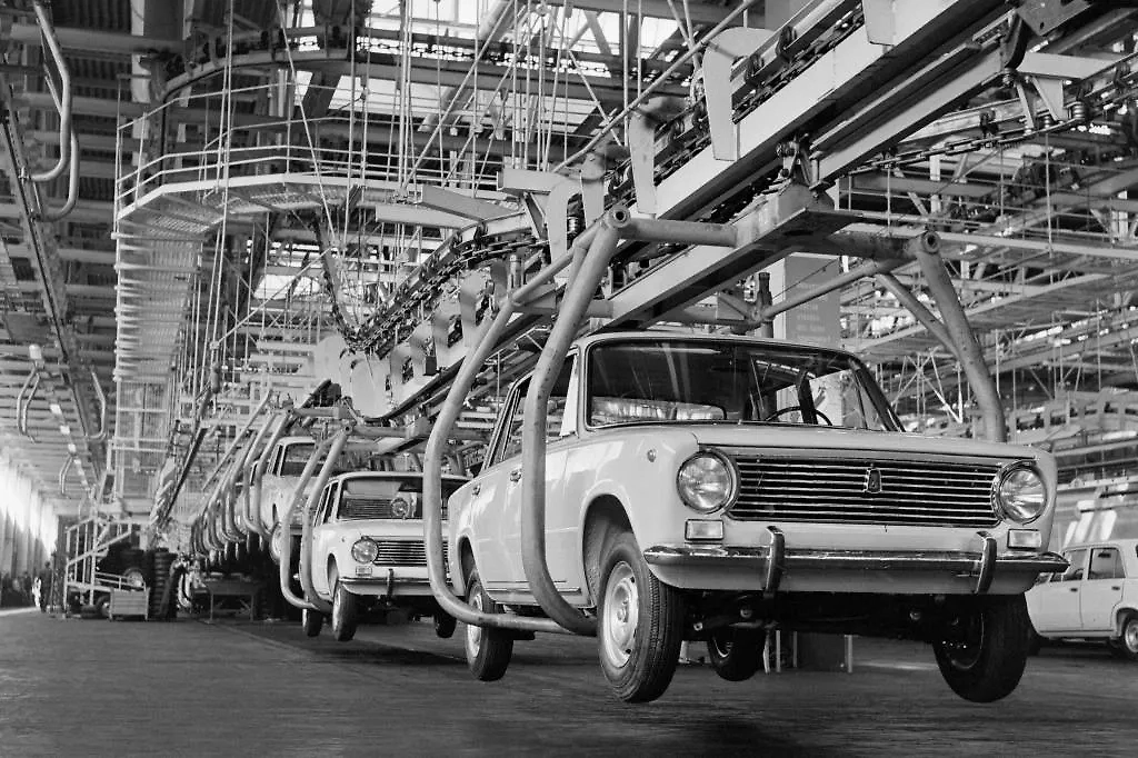 «Копейку» запустили в серийное производство в 1970 году. Фото © ТАСС / Валентин Мастюков