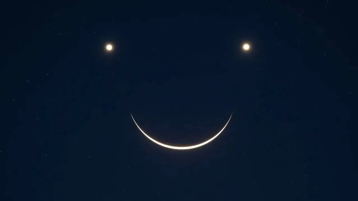 Когда на небе можно будет увидеть «улыбку» из трёх планет? Фото © Youtube / Prof.Felipe_bleh