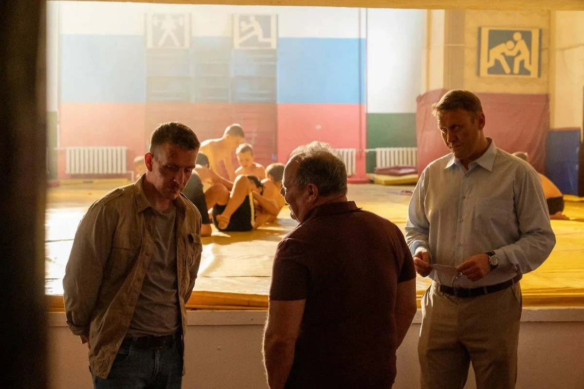 «Хрустальный» — сериал о провинциальных полицейских в современной России. Фото © Кадр из фильма «Хрустальный», режиссёр Душан Глигоров / Kinopoisk