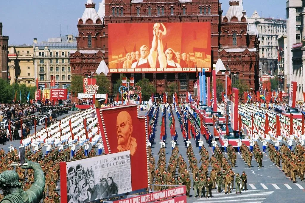 Как менялся Первомай в СССР с 1930-х по 1980-е годы. Фото © ТАСС / Виктор Будан
