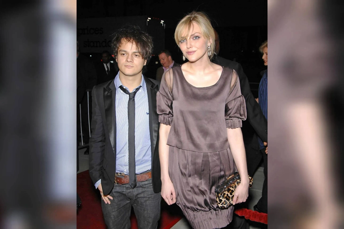 Когда женщина сверху: почему пары с большой разницей в росте часто оказываются крепче других. Фото © Shutterstock / FOTODOM / Everett Collection