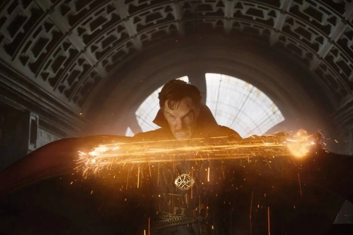 Доктор Стрэндж. Фото © Кадр из фильма «Доктор Стрэндж», режиссёр Скотт Дерриксон, сценаристы Джон Спэйтс, Скотт Дерриксон, С. Роберт Каргилл и др. / Kinopoisk