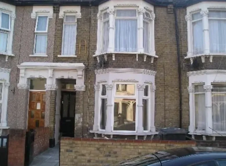 Дом, где был прописан сын Тамары Гвердцители. Фото © themovemarket.com