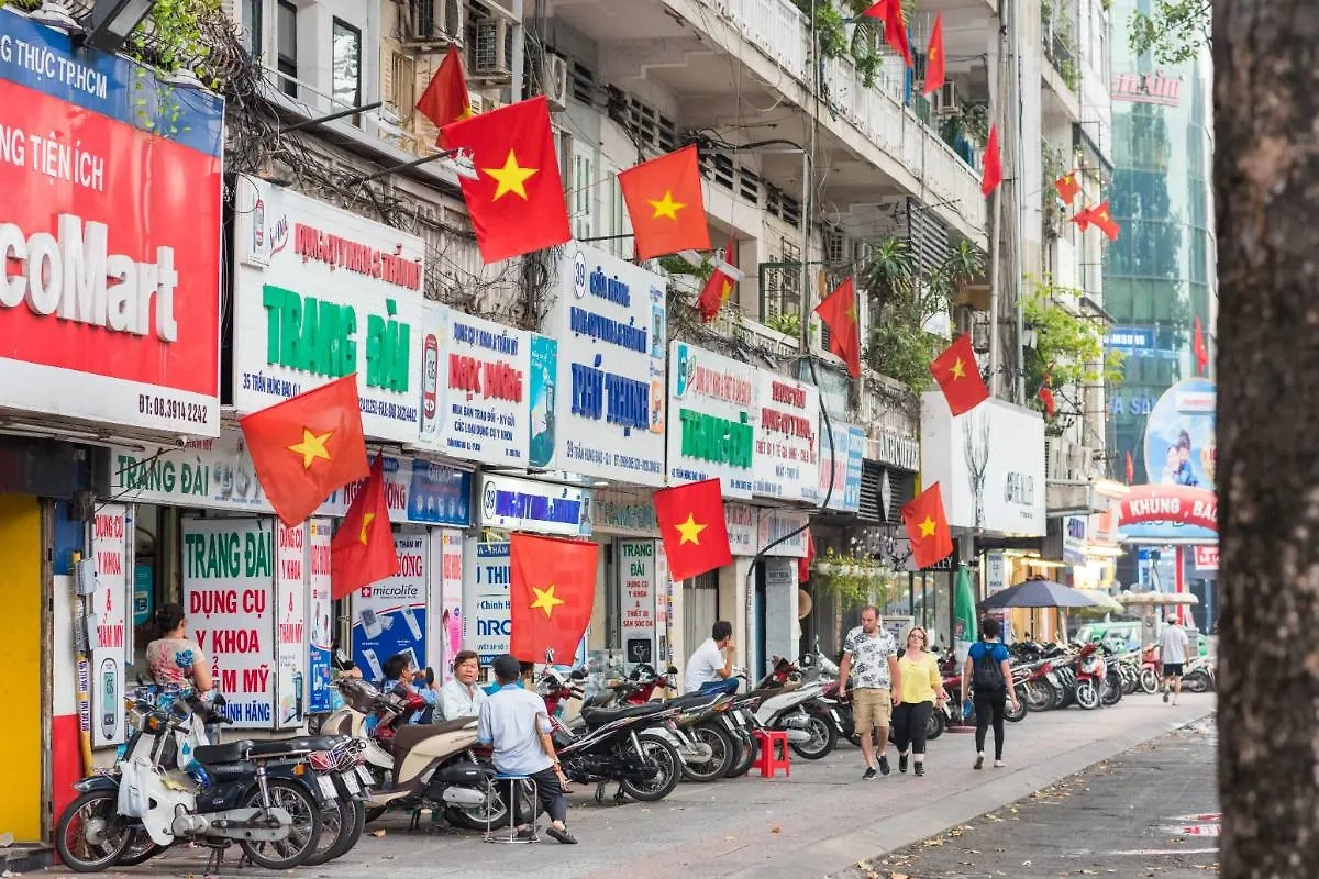 Вьетнамцы в конце апреля – начале мая чтят память павших за свободу страны. Фото © Shutterstock / FOTODOM / David Bokuchava