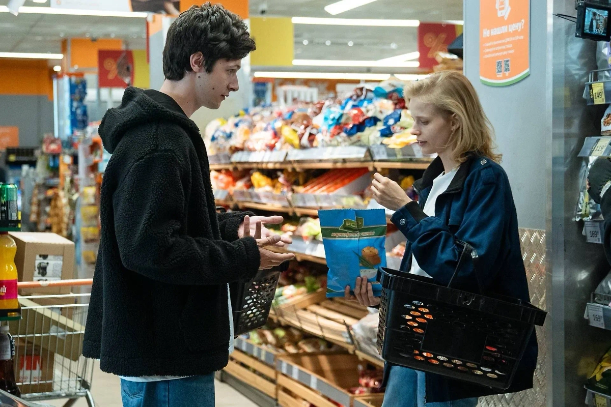 «Между нами химия» — комедийная драма о борьбе с болезнью. Фото © Кадр из фильма «Между нами химия», режиссёр Карина Чувикова / Kinopoisk