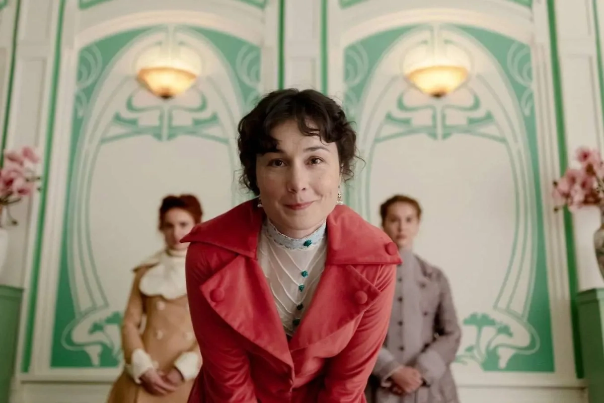 «Компаньонки» — любовные интриги в солнечной Испании XIX века. Фото © Кадр из фильма «Компаньонки», режиссёр Карлос Седес и др. / Kino-teatr