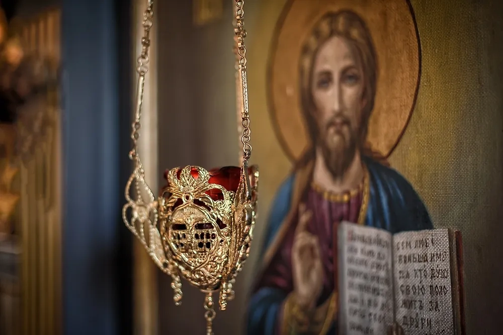 Двадцать пятый псалом Давида утверждает: не стоит якшаться с кровожадными грешниками. Фото © Shutterstock / FOTODOM / guruXOX