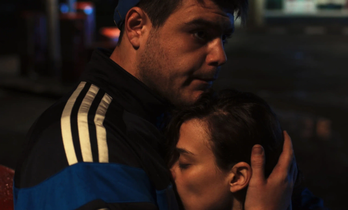 «Теснота» (2017): драма о похищении на Северном Кавказе. Фото © Кадр из фильма «Теснота», режиссёр Кантемир Балагов, сценаристы Антон Яруш, Кантемир Балагов / Kinopoisk