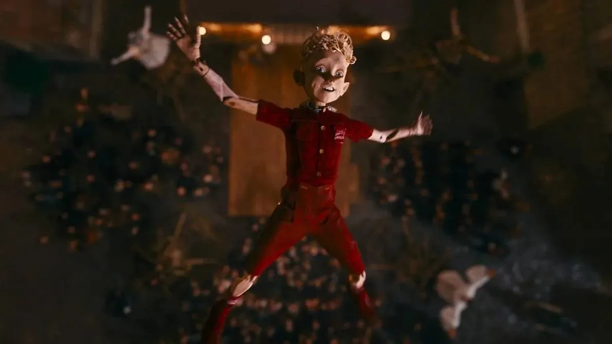 Главный герой Буратино, который оживёт на экране благодаря самым современным технологиям. Фото © Кадр из фильма «Буратино», режиссёр Игорь Волошин, сценаристы Андрей Золотарёв, Аксинья Борисова, Алина Тяжлова / Kino-teatr.ru