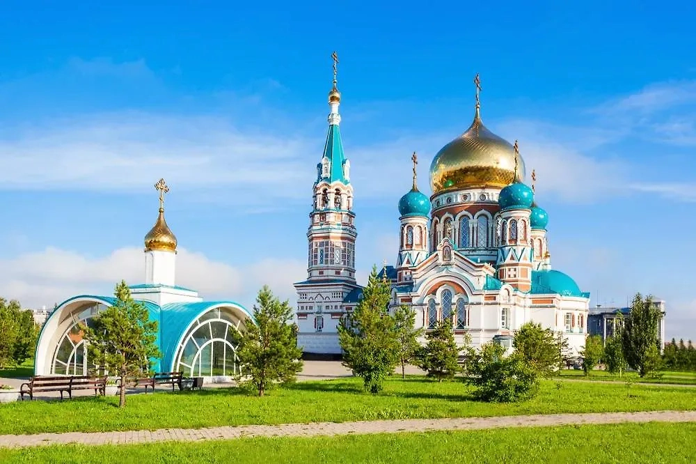 Построят много храмов, но ходить в них будет решительно некому. Фото © Shutterstock / FOTODOM / saiko3p