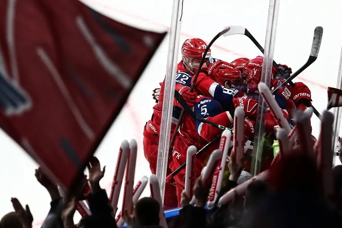 «Локомотив» в напряжённой борьбе переиграл омский «Авангард». Фото © Telegram / Хоккейный клуб «Локомотив»