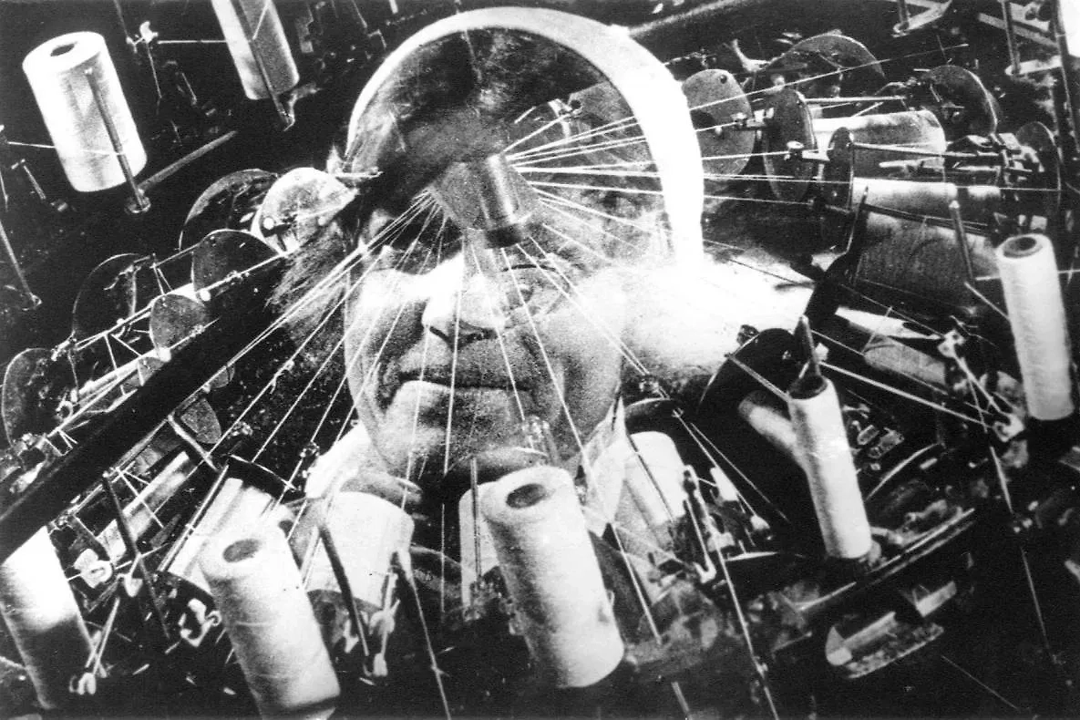 «Человек с киноаппаратом» снимался как неигровой фильм, но повлиял на киноиндустрию всего мира. Фото © Кадр из фильма «Человек с киноаппаратом», режиссёр Дзига Вертов / Kinopoisk