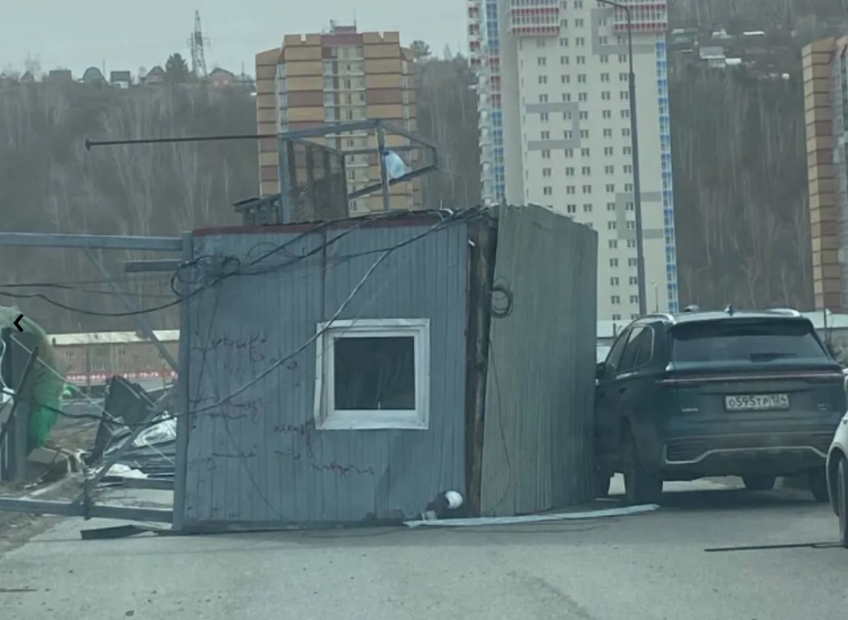 Ураган в Красноярске. Фото © Telegram / ЧП Красноярск