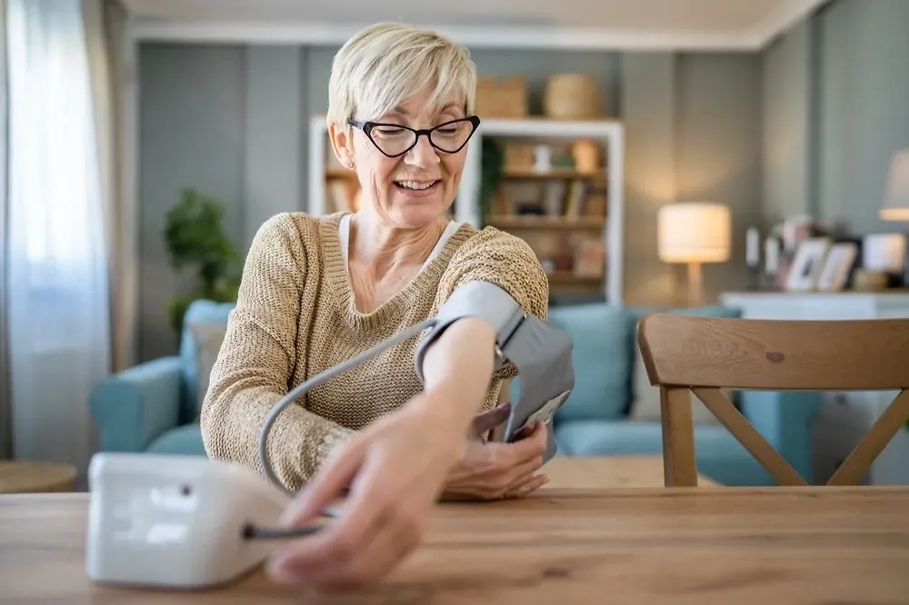 Как не потерять здоровье во время долгой магнитной бури в апреле: советы врачей. Фото © Shutterstock / FOTODOM / Miljan Zivkovic