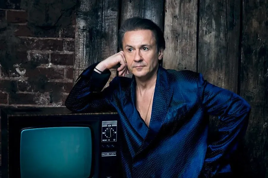 Олег Меньшиков чудом уцелел. Фото © Kinopoisk 