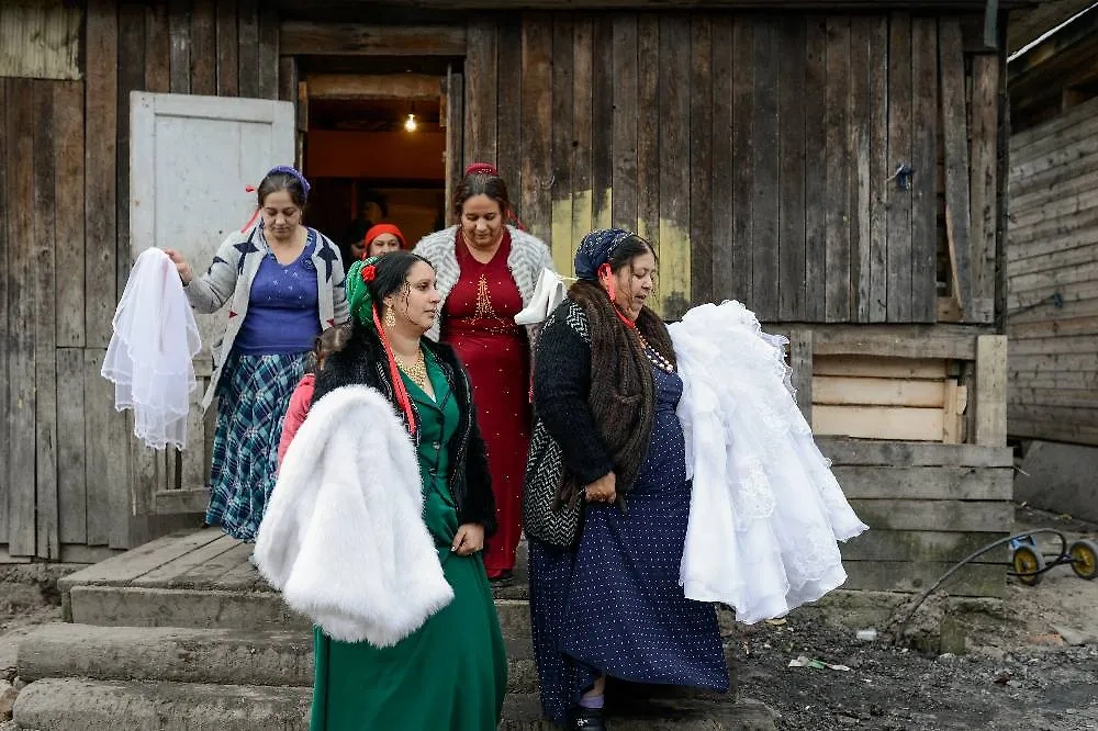 Почему беременным цыганкам нельзя носить обувь? Фото © ТАСС / Сергей Ермохин