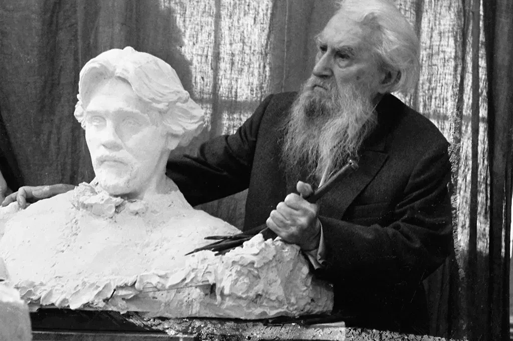 Пророчества Конёнкова стало можно открывать только в 1994 году. Фото © ТАСС / Эммануил Евзерихин 