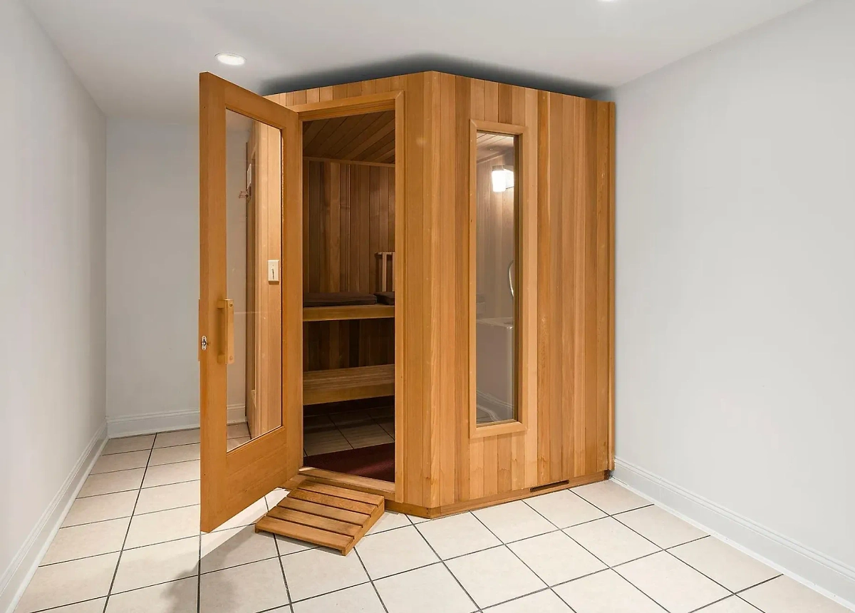 В таунхаусе Овечкина в Арлингтоне пять спален и четыре ванные. Фото © zillow.com