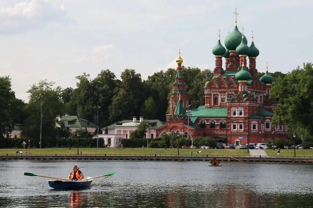Храмы Живоначальной Троицы освящены в честь всех трёх ипостасей Господа. Фото © ТАСС / Артём Геодакян