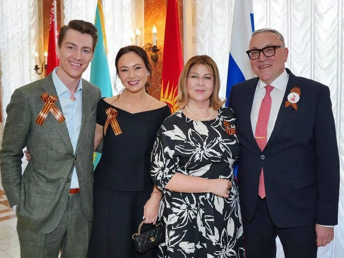 Воробьёв с женой. Фото © Пресс-служба посольства РФ в Австрии