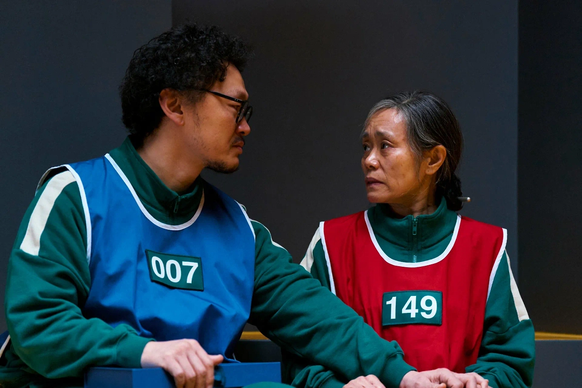 Родственники окажутся в разных командах в новом сезоне Игры в кальмара. Фото © Кадр из сериала «Игра в кальмара», режиссёр Хван Дон Хёк, сценарист Хван Дон Хёк / Kinopoisk