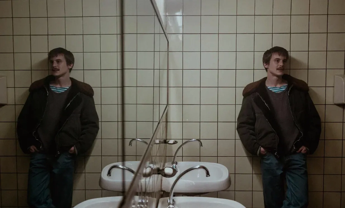 Фото © Кадр из фильма «Слово пацана. Кровь на асфальте», режиссёр Жора Крыжовников, сценарист Жора Крыжовников / Kinopoisk