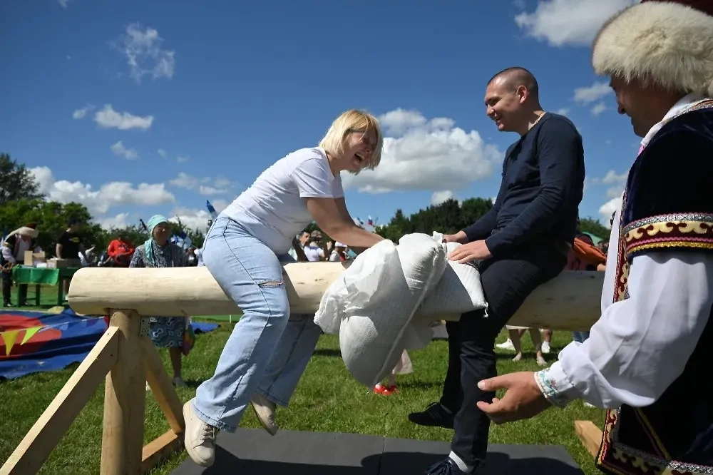 Сабантуй в Москве традиционно проводится в музее-заповеднике «Коломенское». Фото © РИА «Новости» / Максим Блинов