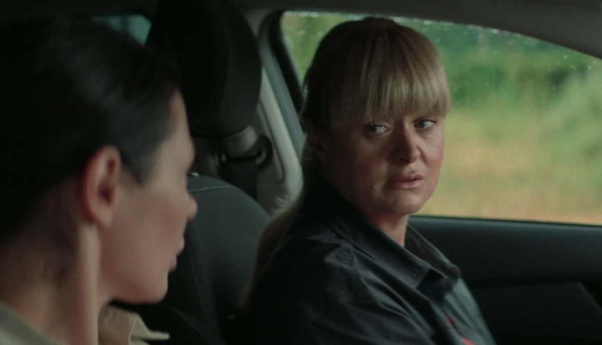 «Три билборда на границе Ставропольского края»... А, стоп, это, кажется, фильм, а не сериал «Трасса». Фото © Кадр из фильма «Трасса», режиссёр Душан Глигоров, сценарист Олег Маловичко / Kinopoisk