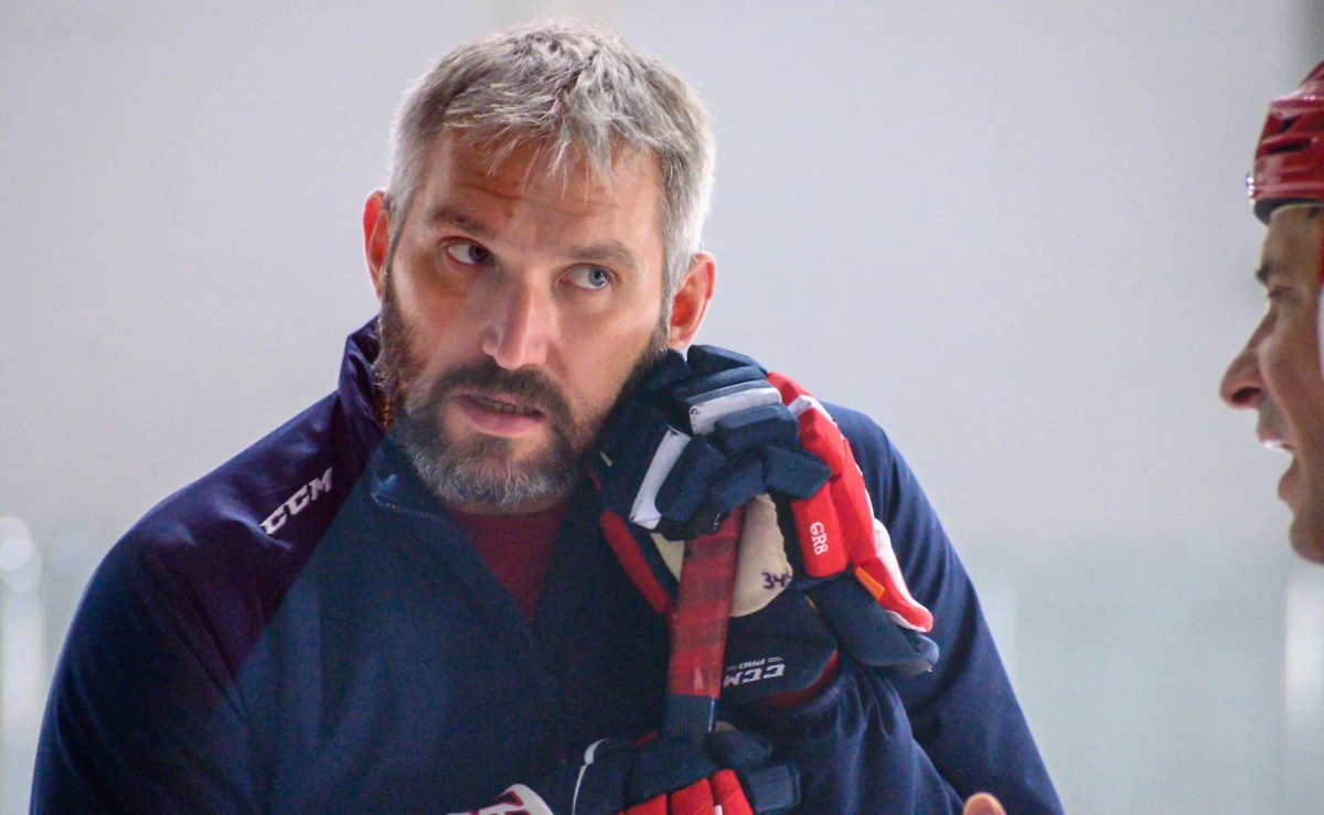 «Минута тишины» — это на самом деле байопик одного из реальных российских миллионеров. Фото © Кадр из фильма «Минута тишины», режиссёр Илья Шеховцов, сценаристы Илья Тилькин, Владимир Потанин / Kinopoisk