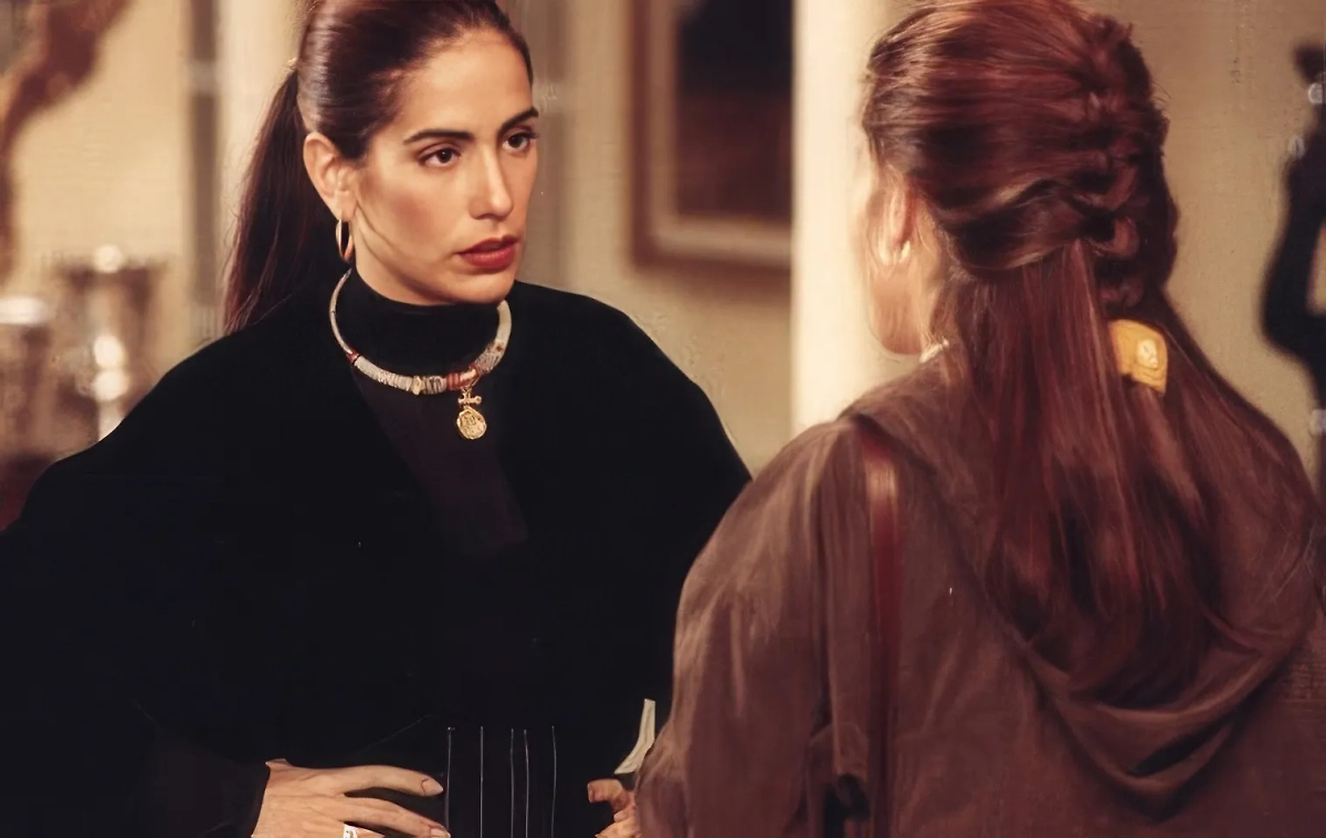 «Секрет тропиканки» — на самом деле «Женщины из песка». Фото © Кадр из сериала «Секрет тропиканки», режиссёр Игнасио Кокуэйро и др., сценарист Соланж Кастро Невез и др. / Kinopoisk