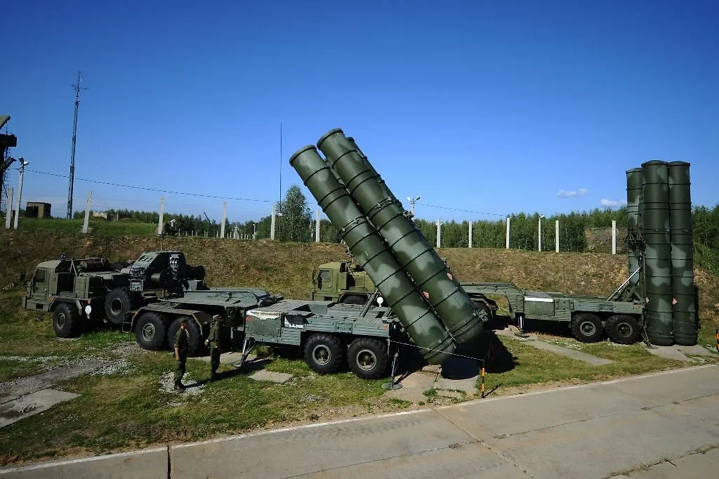 Зенитный ракетный комплекс С-400 «Триумф». Фото © ТАСС / Станислав Красильников