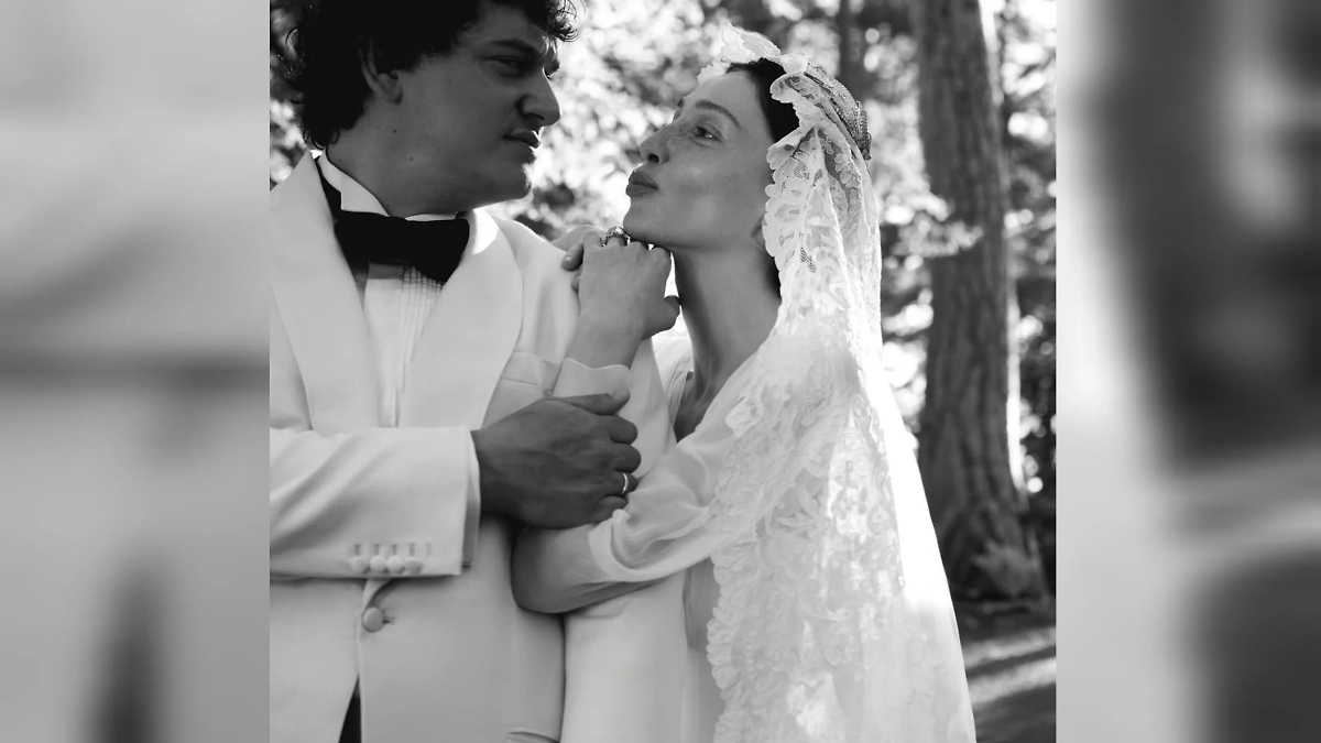 Настя Ивлеева породнилась с дальним родственником Михалковых-Кончаловских и внуком Юлиана Семёнова. Фото © Instagram (признан экстремистской организацией и запрещён на территории Российской Федерации) / _agentgirl_