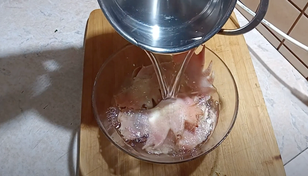 Петушиные гребешки — это еда королей. Фото © Youtube / Для души для тела